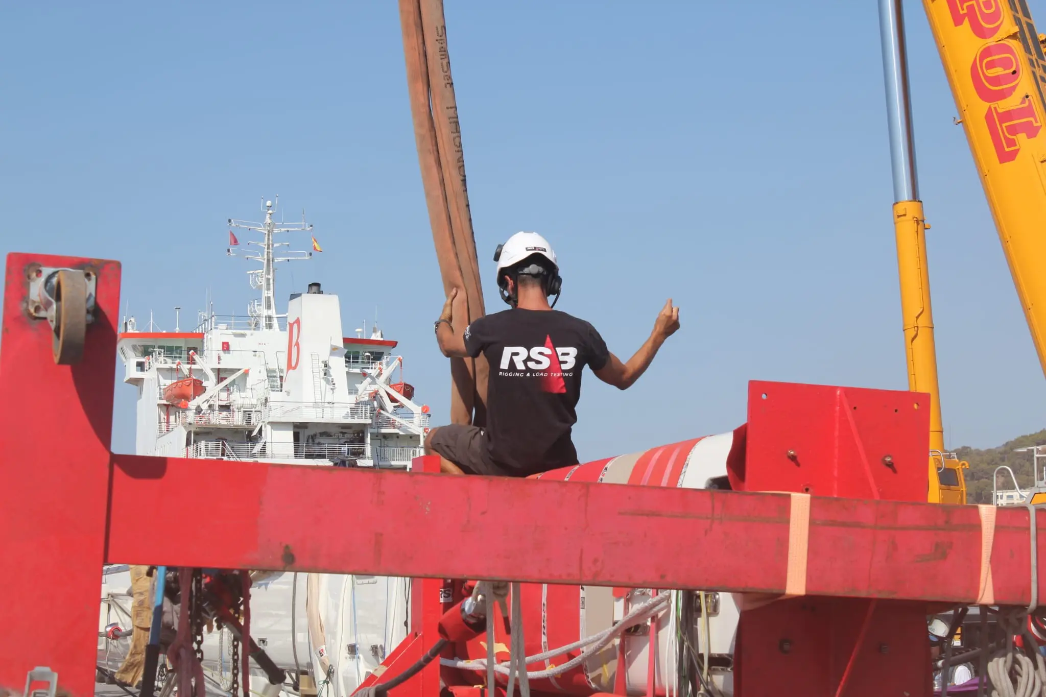 Safe_Lifting_Sling_Operations_For_Yacht_Rigging