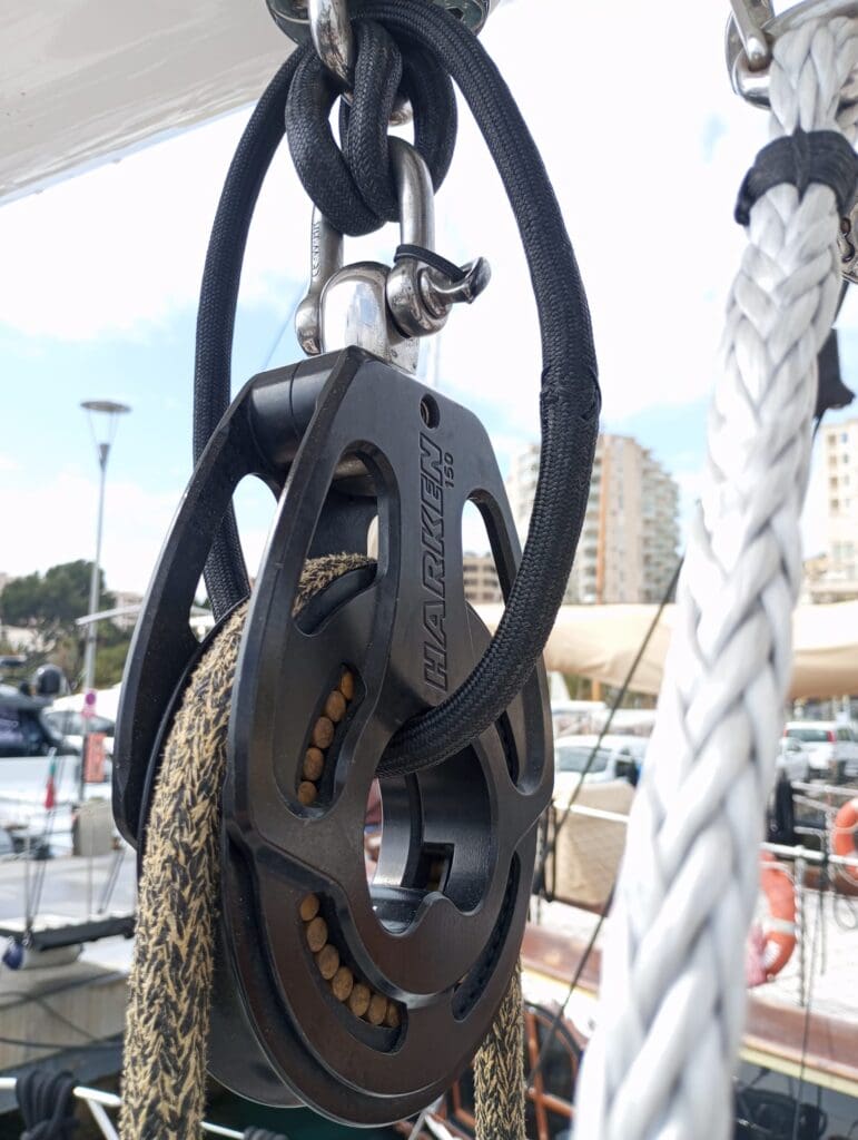 Loops and Strops on Sailing Yachts
